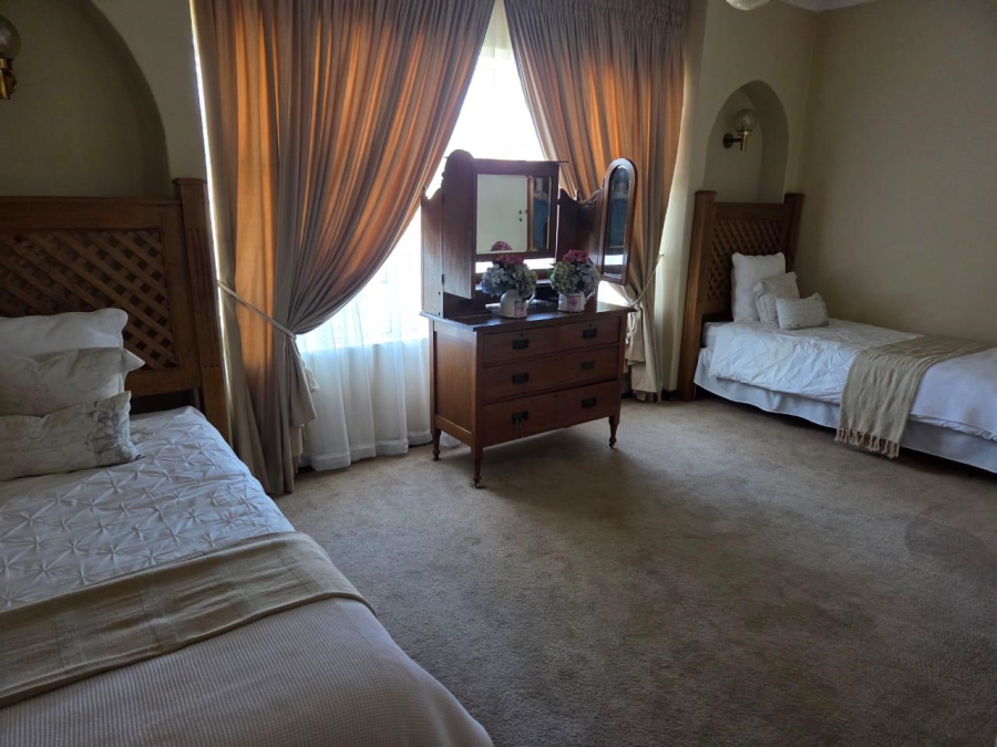 5 Bedroom Property for Sale in Frankfort Free State